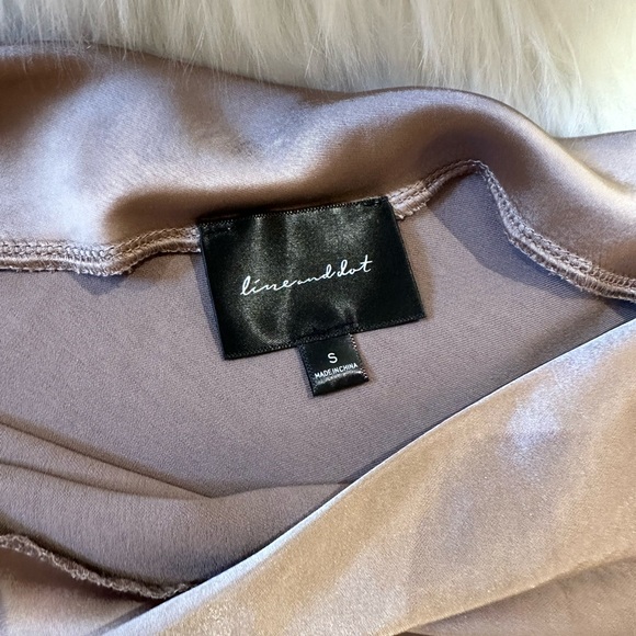 Line and Dot NEW Lexi Top - Picture 5 of 6